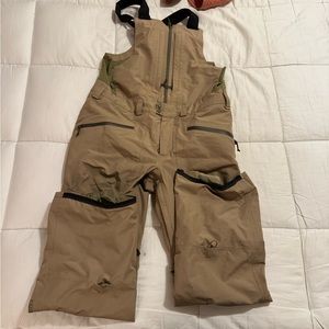 Burton goretex snowboard pants size medium